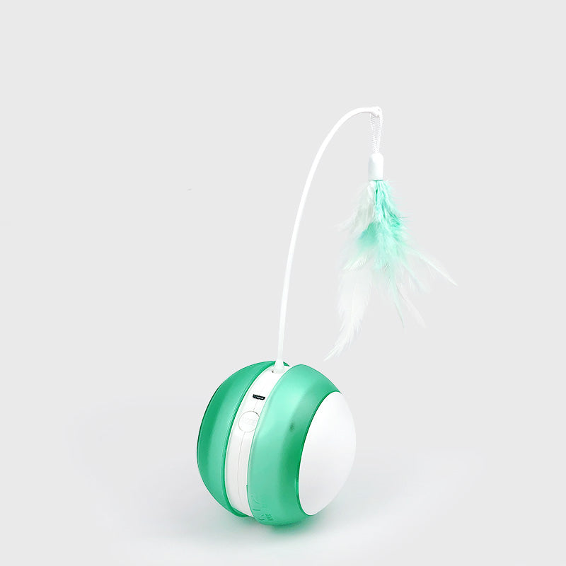 “Self-Activating Motion Ball for Solo Cat Stimulation”
